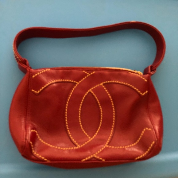 CHANEL Handbags - Chanel small leather purse Vintage